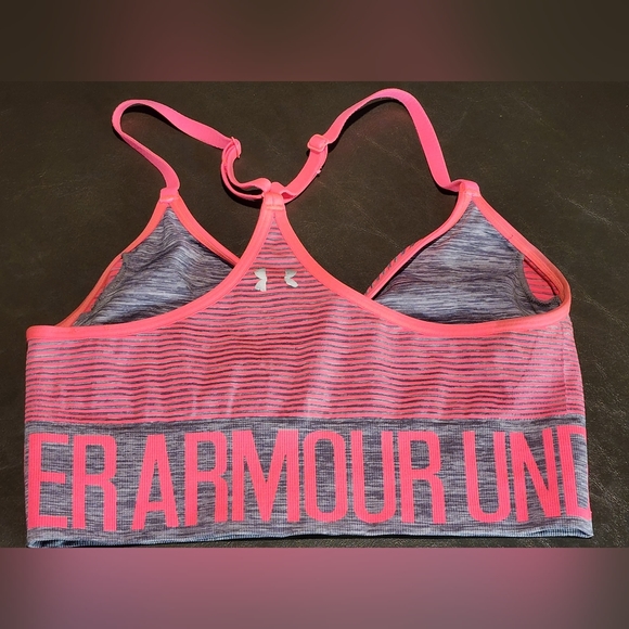 3/$25 Under Armour Sports Bra Size Small - Picture 3 of 3